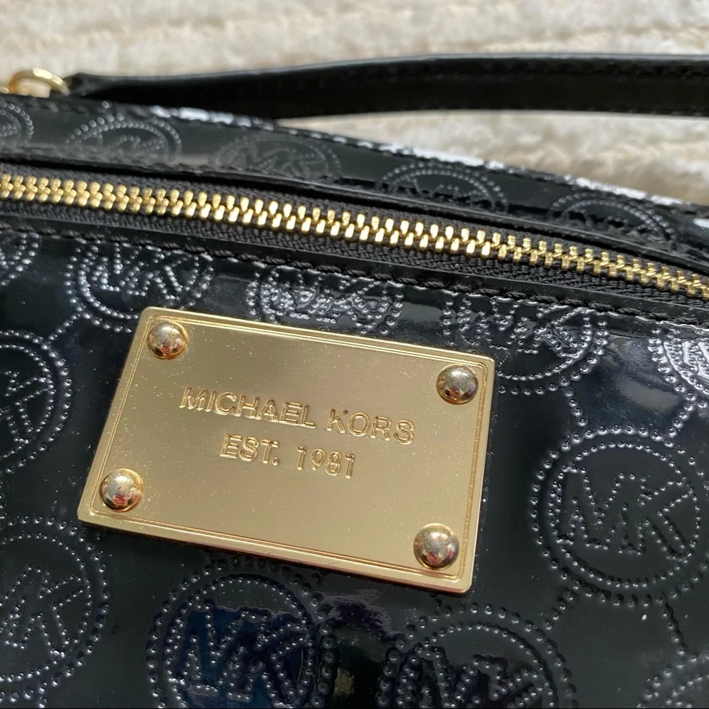 NWOT Michael Kors black patent logo wristlet